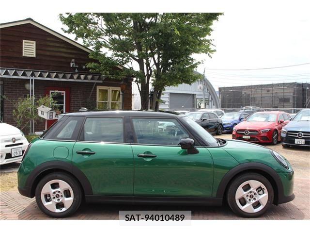 Bmw MINI 2025-06 8208728-1