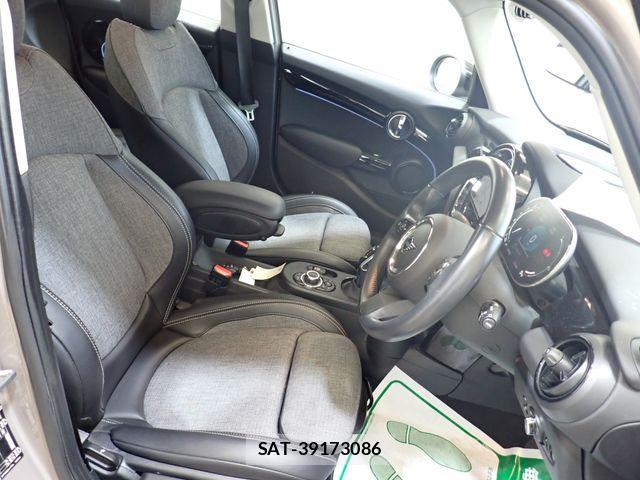 Bmw MINI 2021-12 8208725-23