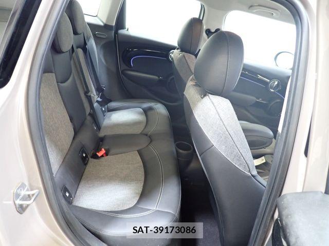 Bmw MINI 2021-12 8208725-24