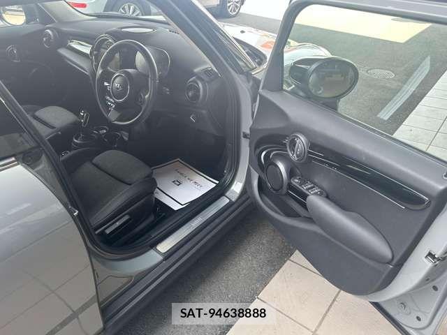 Bmw MINI 2022-04 8208730-9