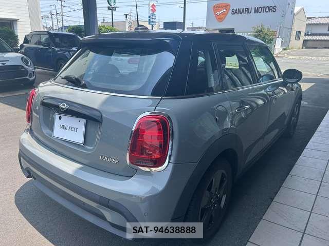 Bmw MINI 2022-04 8208730-6