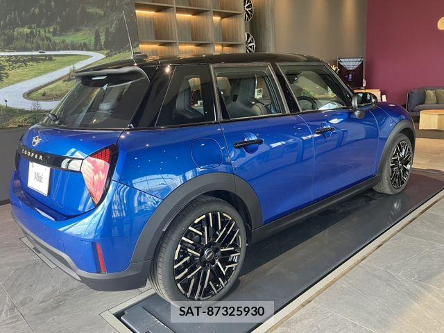 Bmw MINI 2025-11 8208726-18