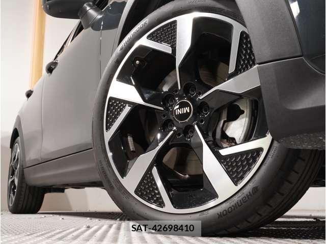 Bmw MINI 2025-09 8457902-18