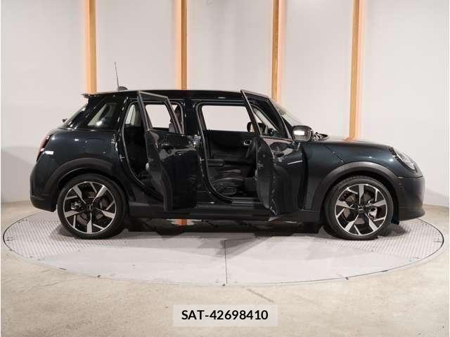 Bmw MINI 2025-09 8457902-22