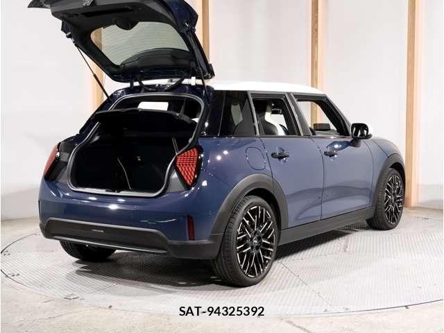 Bmw MINI 2025-06 8457904-25