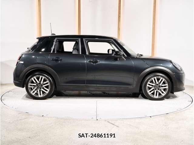 Bmw MINI 2025-08 8457903-21
