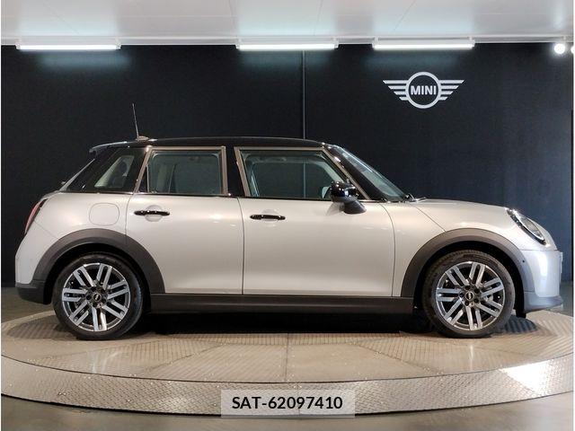 Bmw MINI 2025-06 8660247-7