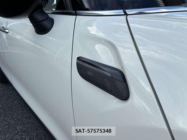 Bmw MINI 2023-01 8743992-11