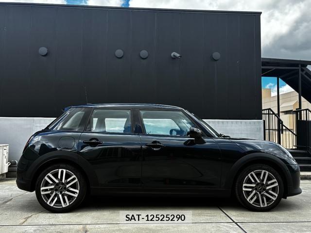 Bmw MINI 2026-03 8743980-7