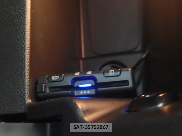 Bmw MINI 2019-07 8796659-18