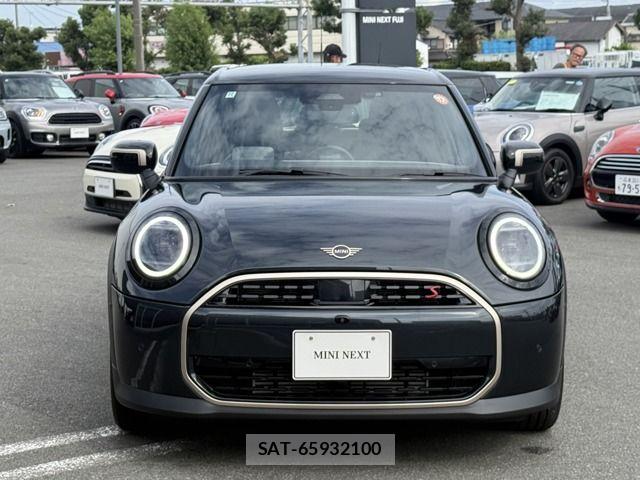 Bmw MINI 2024-10 8849798-11