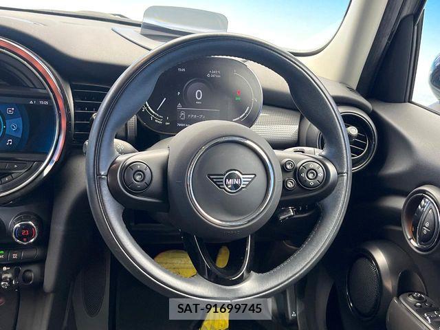 Bmw MINI 2021-04 8849802-10