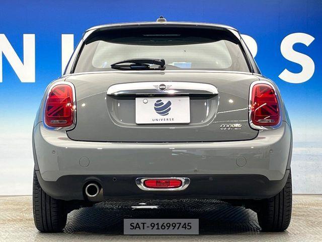 Bmw MINI 2021-04 8849802-16