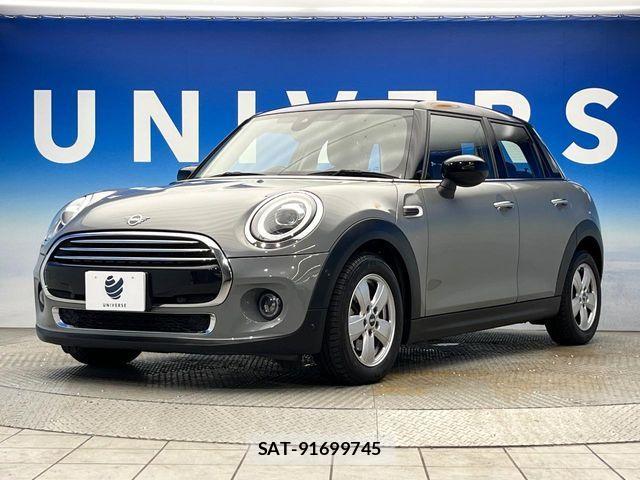 Bmw MINI 2021-04 8849802-17