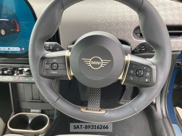 Bmw MINI 2025-04 8880782-17