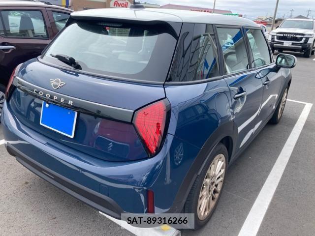Bmw MINI 2025-04 8880782-4