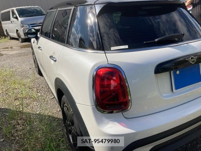 Bmw MINI 2023-11 8883914-1