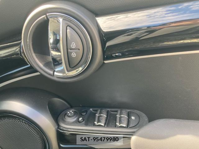 Bmw MINI 2023-11 8883914-19