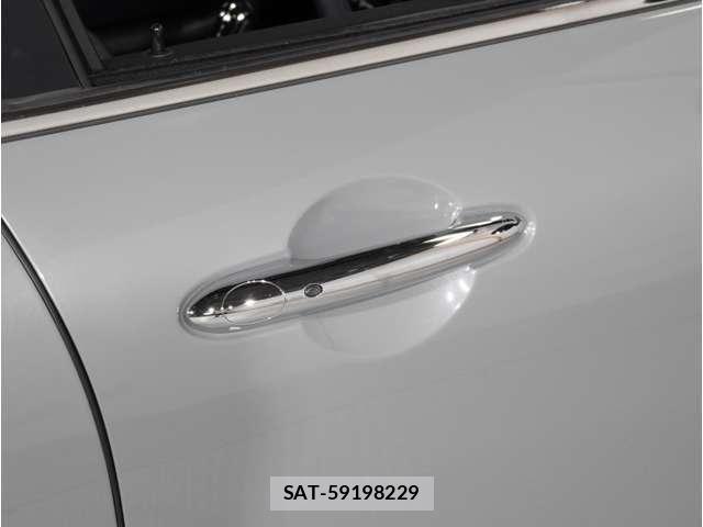 Bmw MINI 2021-08 8883916-22