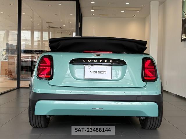 Bmw MINI 2025-12 8158818-4