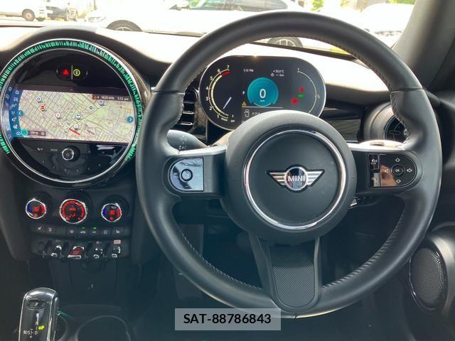 Bmw MINI 2022-04 8354957-17