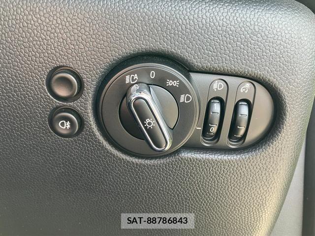 Bmw MINI 2022-04 8354957-18