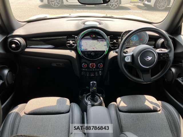 Bmw MINI 2022-04 8354957-1