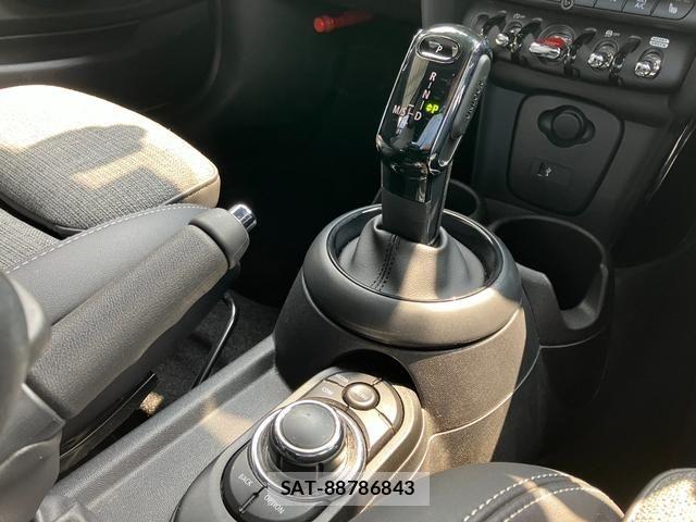 Bmw MINI 2022-04 8354957-21