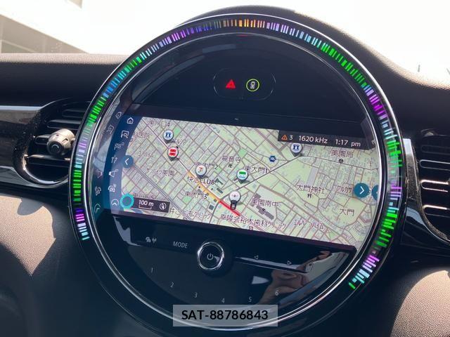 Bmw MINI 2022-04 8354957-24