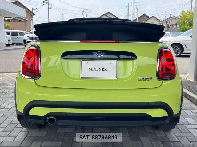 Bmw MINI 2022-04 8354957-4