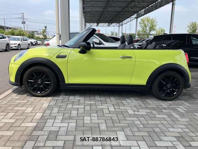 Bmw MINI 2022-04 8354957-5