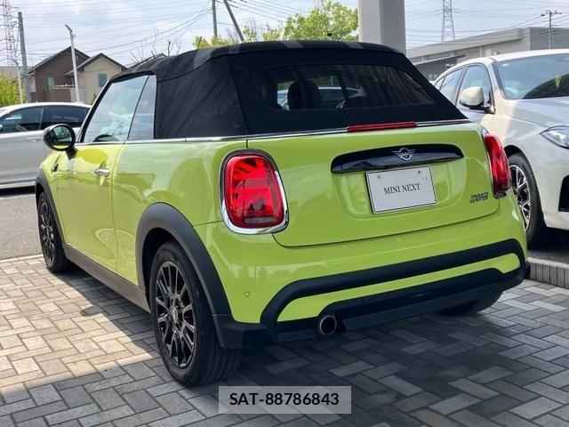 Bmw MINI 2022-04 8354957-7