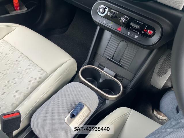 Bmw MINI 2026-03 8830330-24