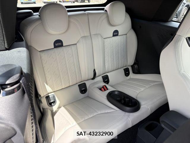 Bmw MINI 2025-10 8830331-18