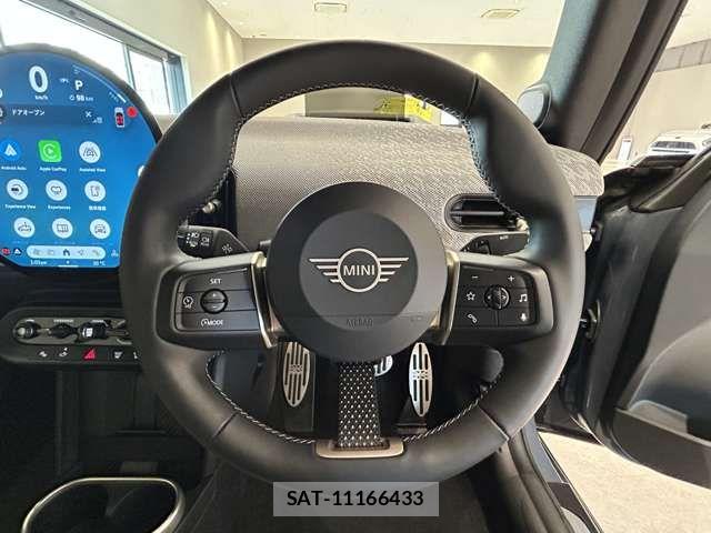 Bmw MINI 2025-07 8883918-18
