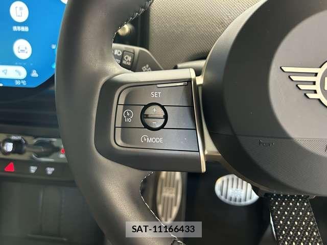 Bmw MINI 2025-07 8883918-19