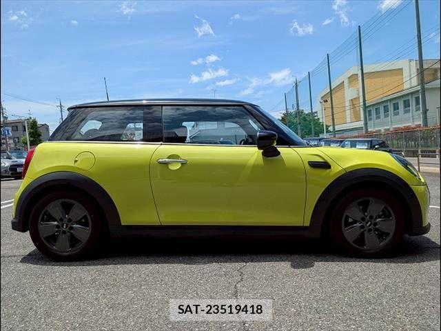 Bmw MINI 2022-08 1087223-11