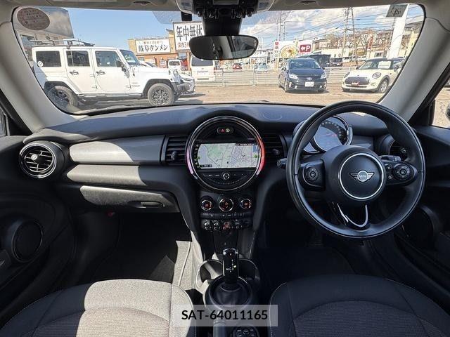 Bmw MINI 2021-04 4639843-9
