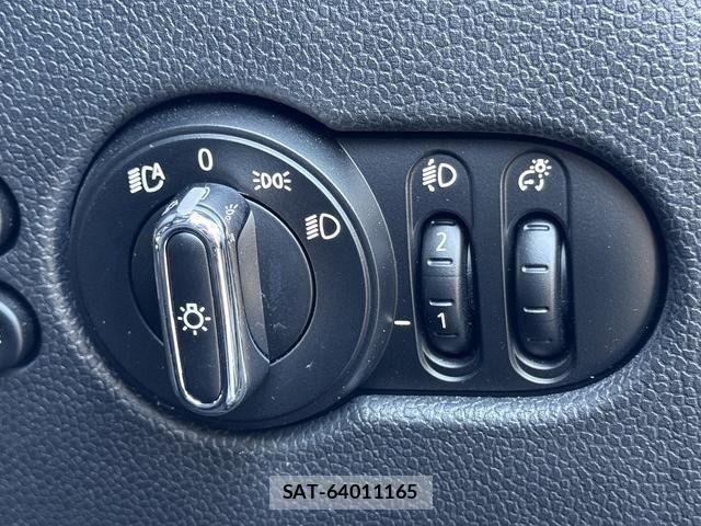 Bmw MINI 2021-04 4639843-21