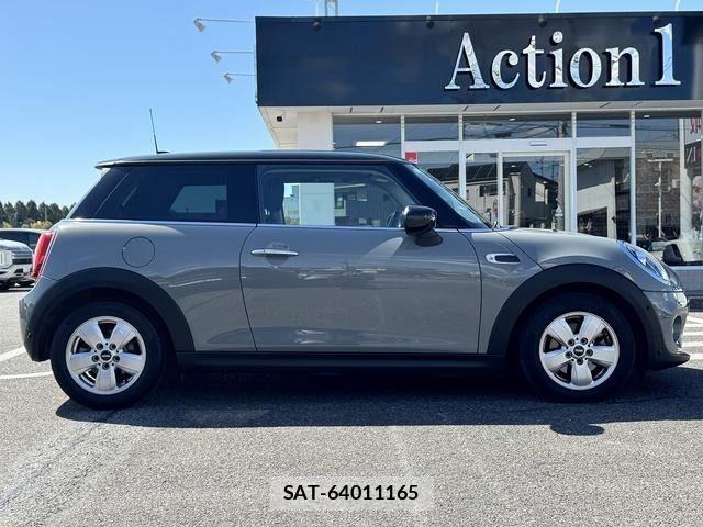 Bmw MINI 2021-04 4639843-4