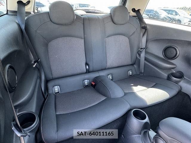 Bmw MINI 2021-04 4639843-7