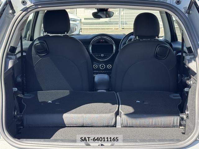 Bmw MINI 2021-04 4639843-8