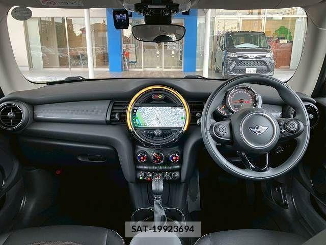 Bmw MINI 2019-06 7358755-2