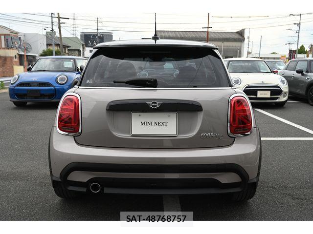 Bmw MINI 2021-07 7618099-5
