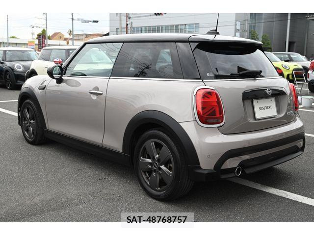 Bmw MINI 2021-07 7618099-6