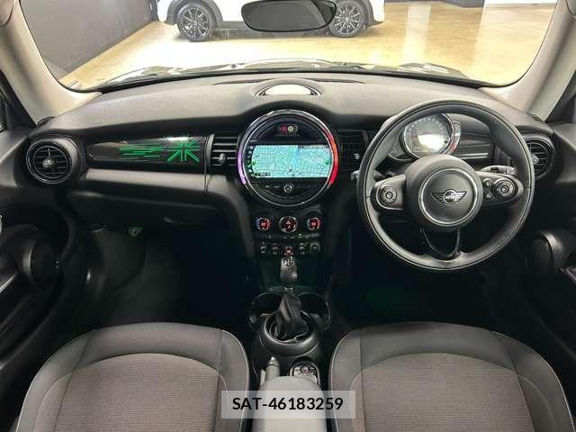 Bmw MINI 2018-06 7725718-1