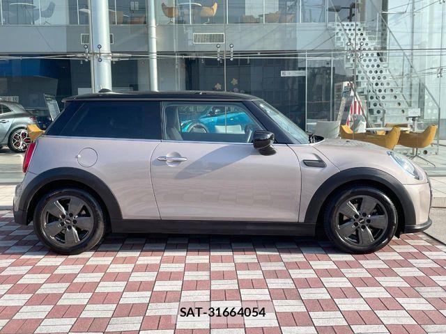 Bmw MINI 2021-10 7962629-16