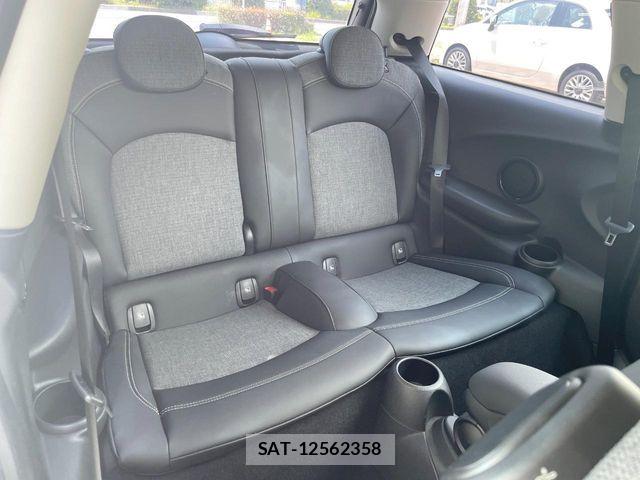 Bmw MINI 2022-03 8131239-9