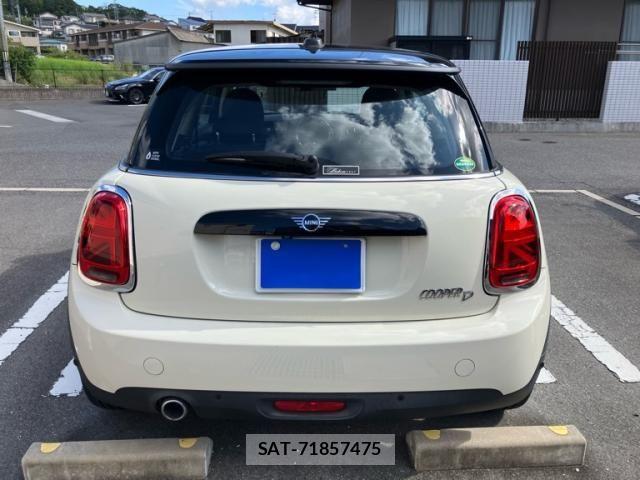Bmw MINI 2021-04 8457909-3