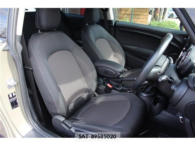 Bmw MINI 2019-06 8660255-12